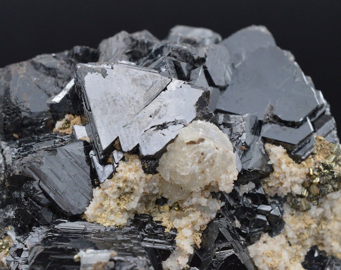 Marmatite pyrite quartz - 300 grams - Santa Eulalia District, Mun. from Aquiles Serdan, Chihuahua, Mexico
