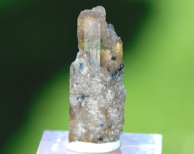 Topaz 1.8 grams - Topaz Mountain, Thomas Range, Juab County, Utah, USA