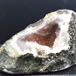 Agate & Amethyst 665 grams - Sidi Rahal, El Kelaâ des Sraghna Province, Marrakesh-Safi Region, Morocco