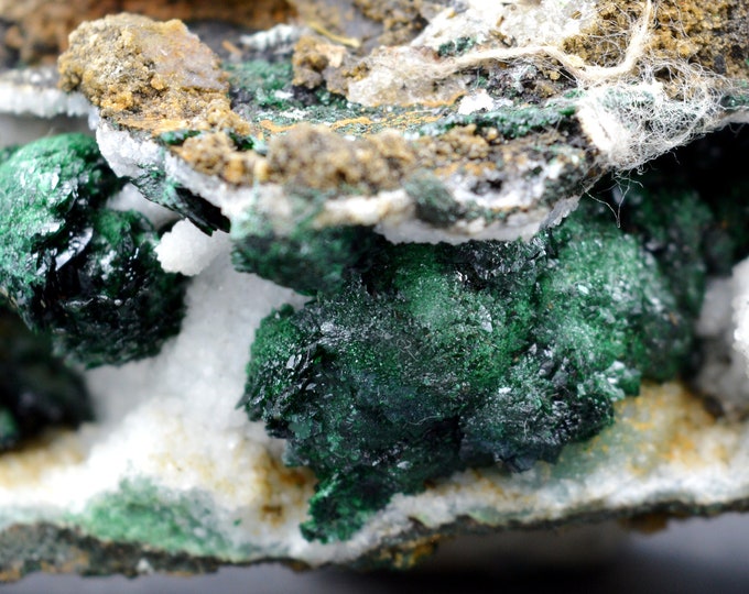 Malachite & Quartz - 179 grams - Kolwezi Mine, Kolwezi, Lualaba, Congo