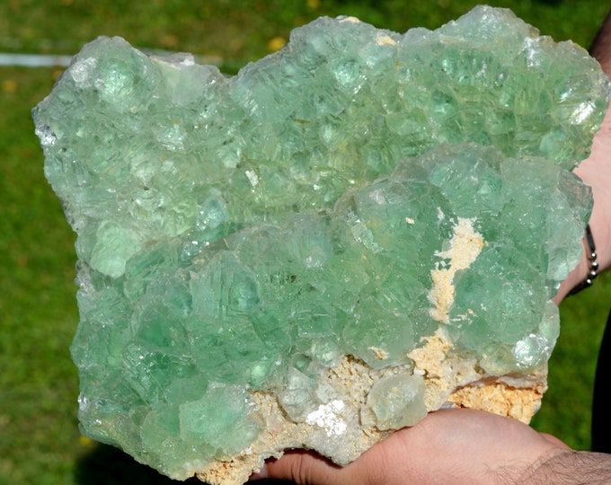 Fluorite 7600 grams - Xianghualing Mine, Xianghualing Sn-polymetallic ore field, Linwu Co., Chenzhou, Hunan, China