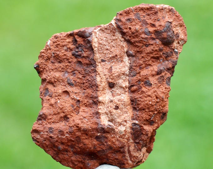 Nodular bauxite - limonite and hematite 52 grams - Mas Rouge, Les Baux-de-Provence, Arles, Bouches-du-Rhône, France