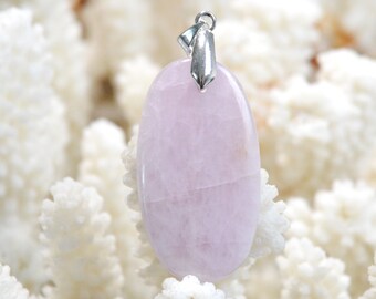 Kunzite 52 carats - natural stone cabochon pendant - Pakistan / FL39