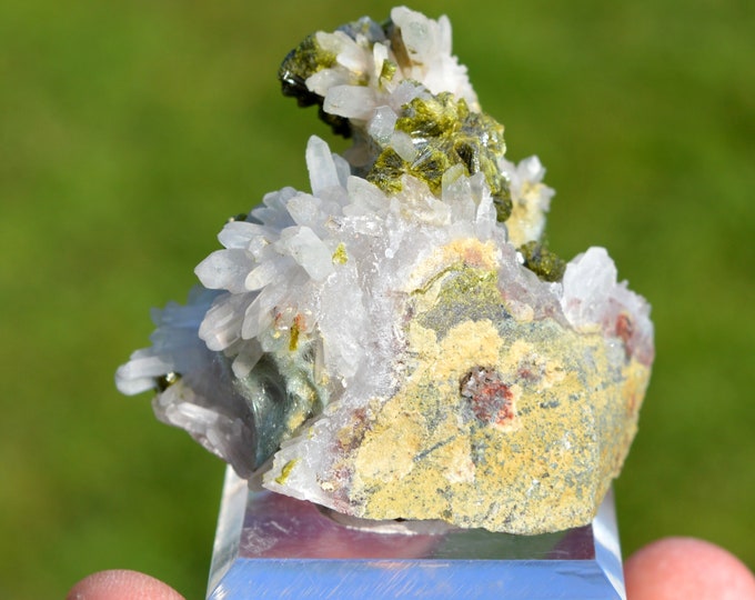 Epidote & Quartz 75 grams - Imilchil, Errachidia Province, Drâa-Tafilalet Region, Morocco
