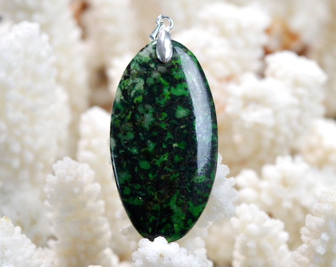 44 carat Omphacite Jade - natural stone cabochon pendant - Italy / FM52 - RARE