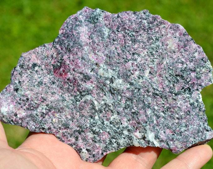 Eudialyte 382 grams - Norra Kärr, Gränna, Jönköping, Jönköping County, Sweden