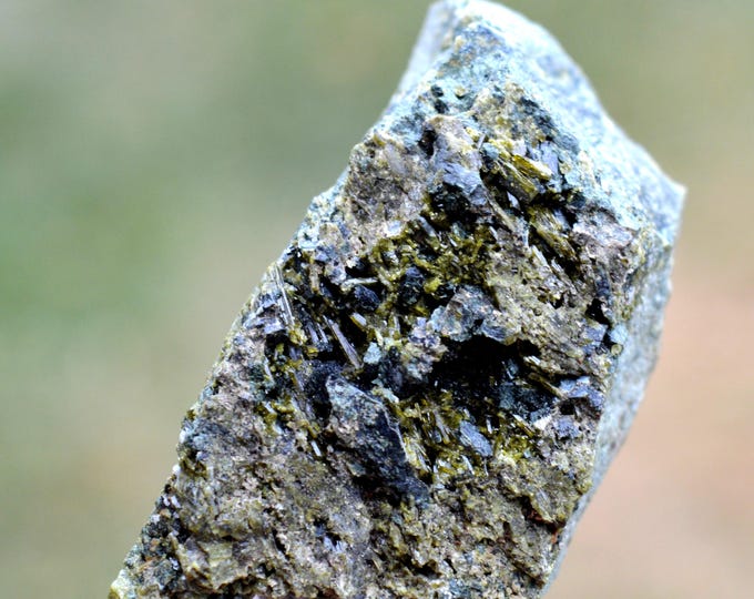 Epidote clinozoisite 100 grams - Los Serranos Quarry, Albatera, Alicante, Valencian Community, Spain