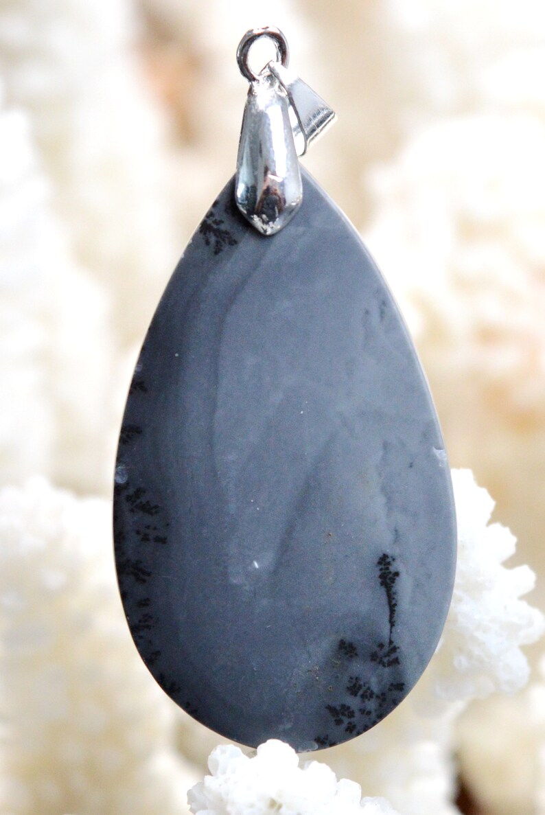 Indonesia REF AL69 Jaspe maligano 62 carats cabochon pendant natural stone