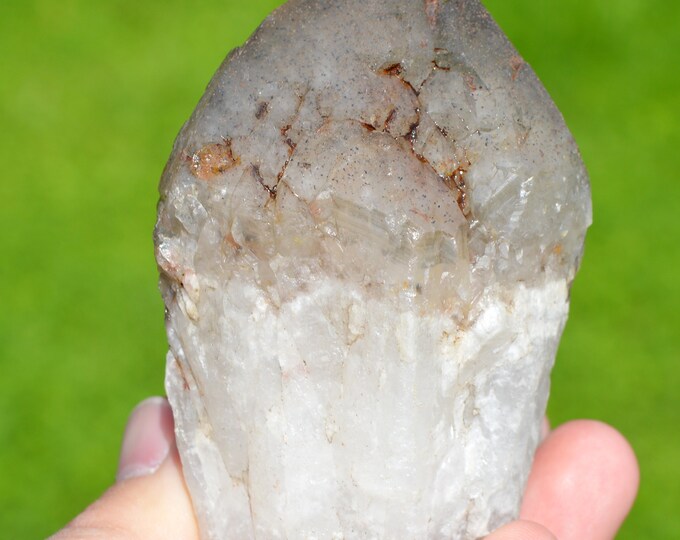 Quartz 369 grams - Ploemeur, Morbihan, Brittany, France