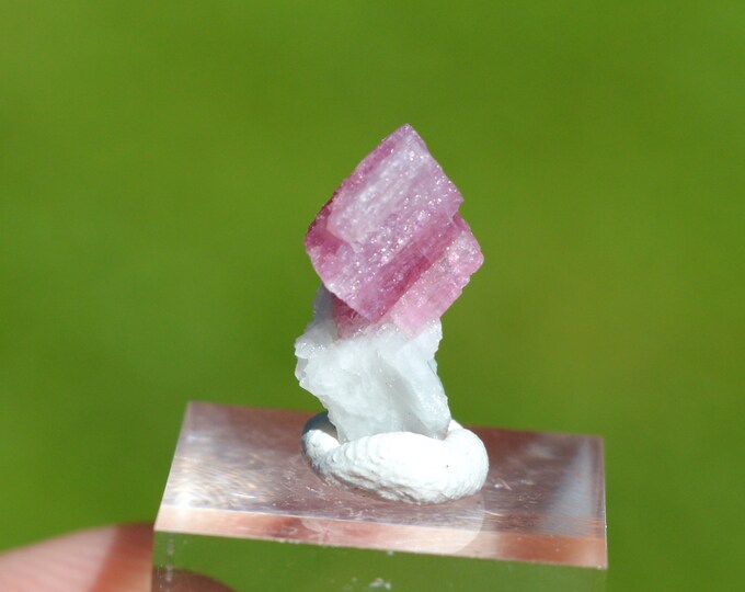 Rossmanite & Quartz 1 grams - Tanco Mine, Bernic Lake, Lac-du-Bonnet area, Manitoba, Canada