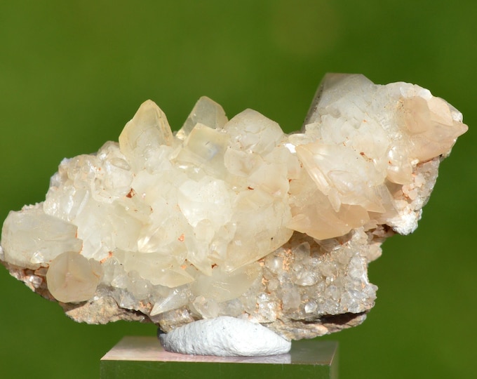 Calcite 12 grams - Limestone quarry, Limont-Fontaine, Maubeuge, Avesnes-sur-Helpe, Nord, Hauts-de-France, France
