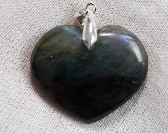 Labradorite 84 carats - pendentif cabochon pierre naturelle - Madagascar / FV87