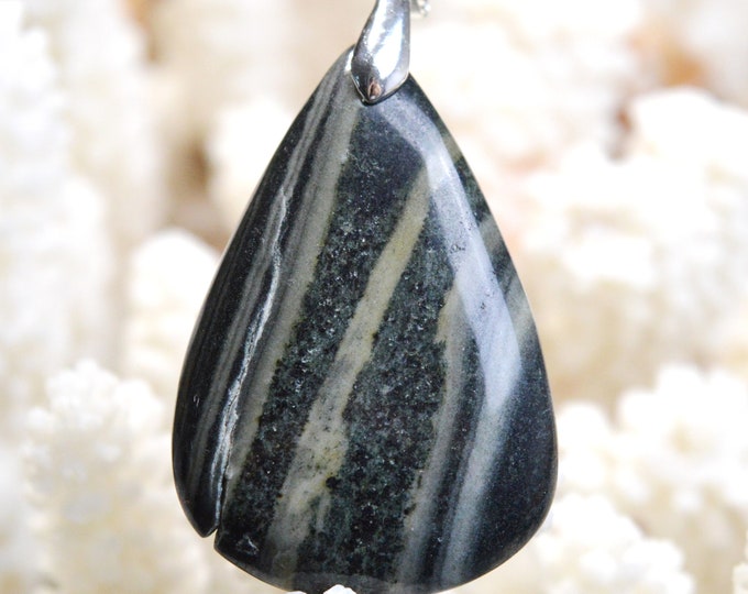 65 carat Jasper - natural stone cabochon pendant - Africa // CX62