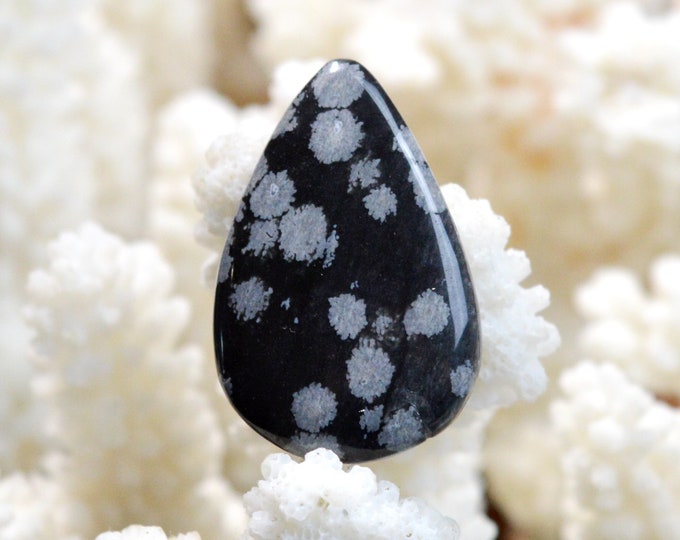 21 carat Snowflake Obsidian - natural stone cabochon - USA / EM8