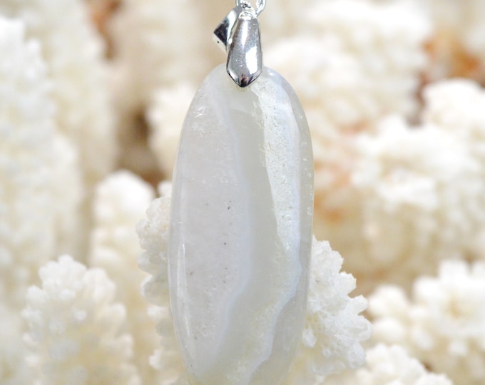 47 carat blue lace agate - natural stone cabochon pendant - Mozambique // DQ30