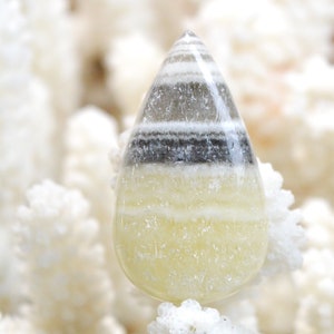 Ciondolo cabochon in pietra naturale con calcite zebra da 53 carati - Messico / EL63