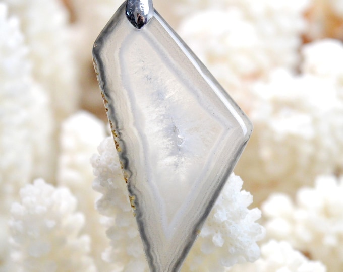 Agate Polyedrique 37 carats - pendentif pierre naturelle - Brésil // DB70