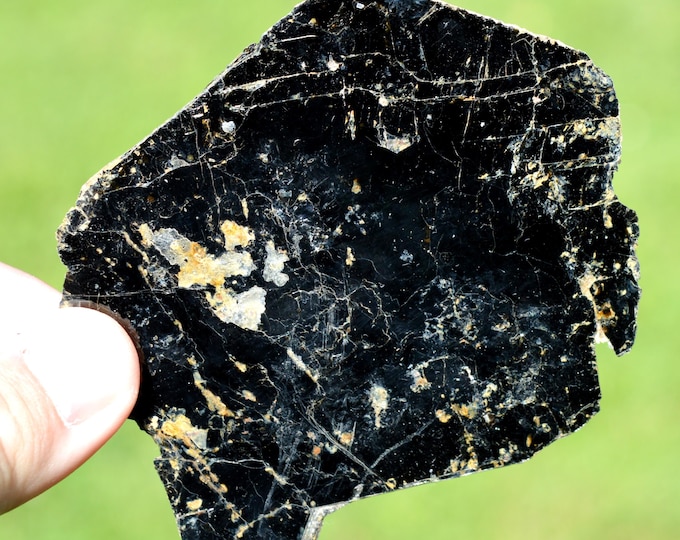 Biotite 18 grams - Betroka, Anosy, Madagascar