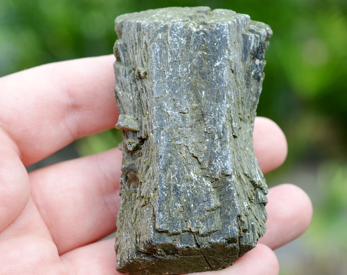 Epidote 181 grams - Bafoulabé Circle, Kayes Region, Mali