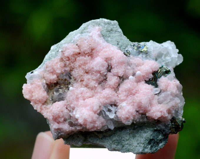 Rhodochrosite & Quartz 31 grams - Starnitsa deposit, Davidkovo ore field, Davidkovo, Banite Municipality, Smolyan Province, Bulgaria