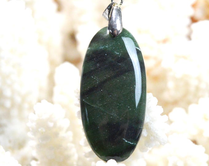 43-carat jade - natural stone cabochon pendant - Canada / FZ59