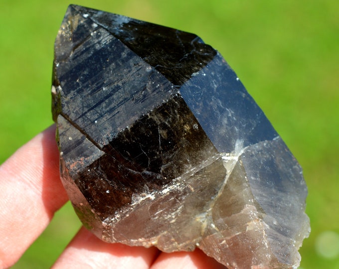 Smoky quartz 197 grams - Ambatofinandrahana, Amoron'i Mania, Madagascar