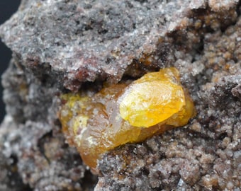 Wulfenite on Hemimorphite 180 grams - M&#39;Fouati, Congo
