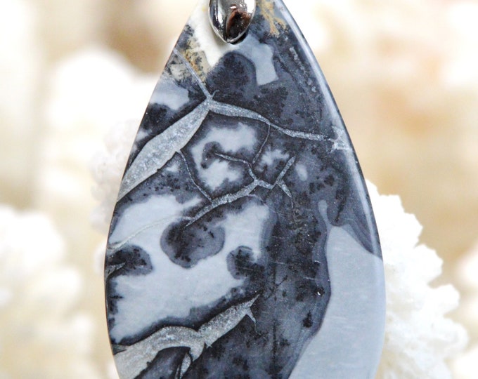 29 carat Maligano Jasper - natural stone cabochon pendant - Indonesia // REF AL71