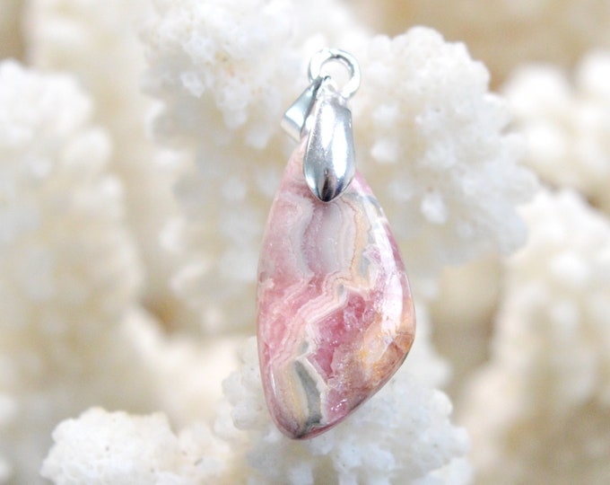 Rhodochrosite 10 carats - natural stone cabochon pendant - Argentina / FJ23