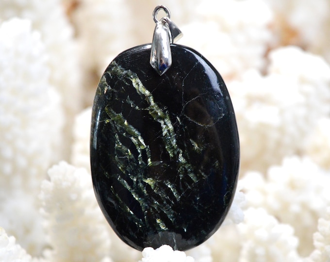 Serpentine 67 carats - natural stone cabochon pendant - Italy / FF91 - RARE