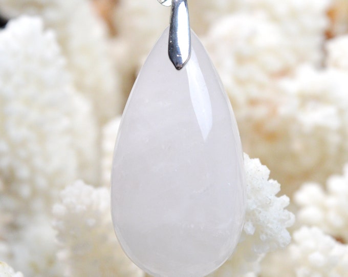 Quartz rose 93 carats - pendentif cabochon pierre naturelle - Madagascar / CN51