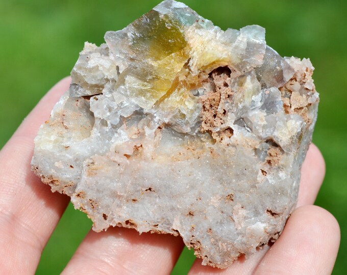 Fluorite & Quartz 109 grams - Valzergues, Villefranche-de-Rouergue, Aveyron, Occitanie, France