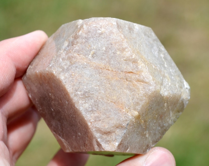Grossular garnet 425 grams - Sierra de Cruces, Sierra Mojada Municipality, Coahuila, Mexico