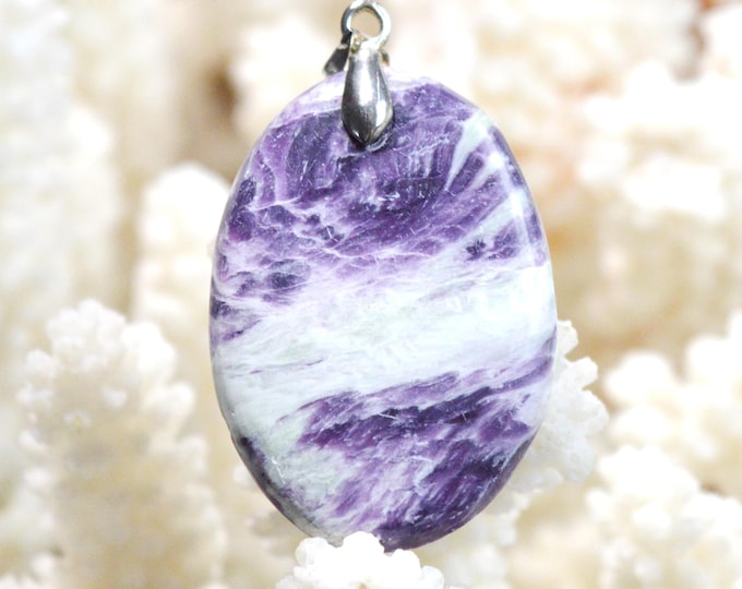 Kämmererite 36 carats - natural stone cabochon pendant - India / GA20