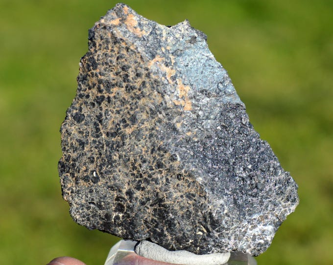 Chromite 112 grams - Wadi Bezah, Red Sea Governorate, Egypt