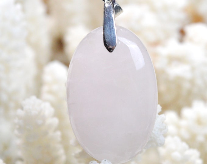 Quartz rose 87 carats - pendentif cabochon pierre naturelle - Madagascar / CN53
