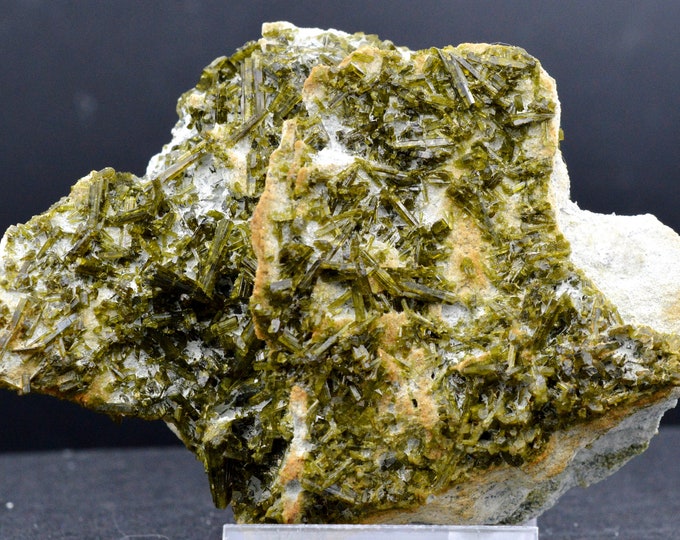 Epidote - 243 grams - Imilchil, Errachidia Province, Drâa-Tafilalet Region, Morocco