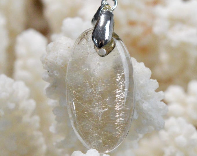 28-carat rutilated quartz - natural stone cabochon pendant - Brazil / FY43