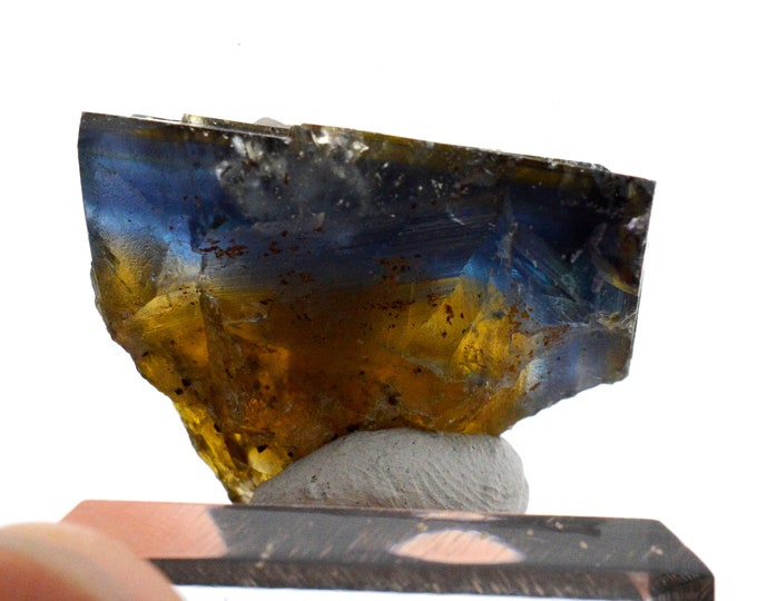 Fluorite 35 grams - Valzergues, Villefranche-de-Rouergue, Aveyron, Occitanie, France