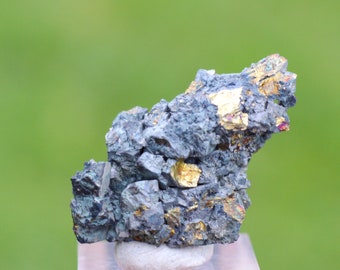 Chalcopyrite 7 grammes - Mont-Roc Mine, Villefranche d'Albigeois, Tarn, Occitanie, France