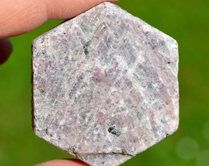 Corundum var. ruby 120 grams - Gogogogo, Ampanihy, Atsimo-Andrefana, Madagascar