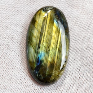 Labradorite 53 carats - cabochon pierre naturelle - Madagascar / FJ52