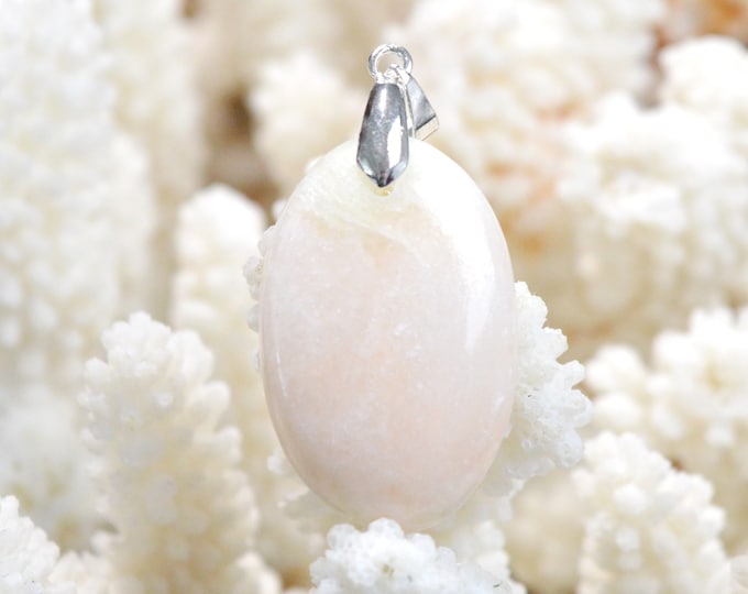 45 carat Beryl - Natural stone cabochon pendant - Brazil / DZ99