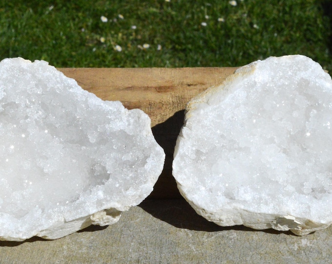 Quartz geode, 890 grams - Bu Craa, Laâyoune Circle, Laâyoune Province, Laâyoune-Sakia El Hamra Region, Morocco