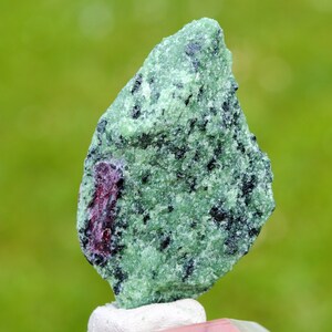 Ruby Zoisite 55 gram - Longido, Arusha Region, Tanzania
