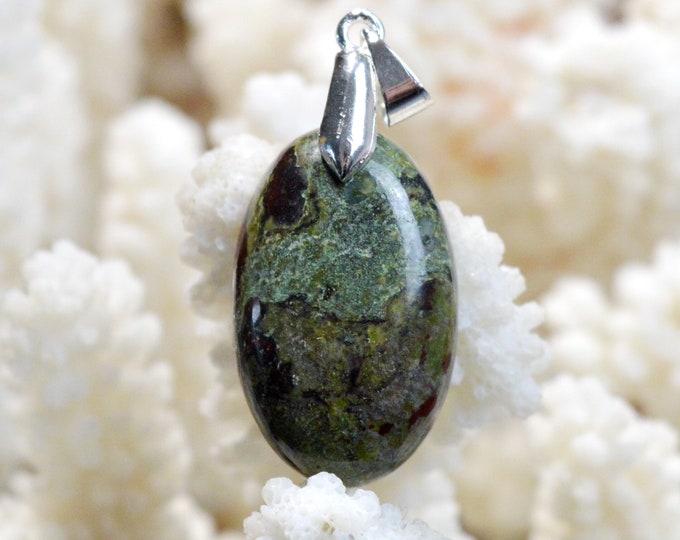 29 carat Dragon Blood Jasper - natural stone cabochon pendant - Australia / FA72