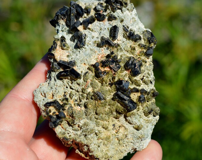 Epidote 238 grams - Bafoulabé Circle, Kayes Region, Mali