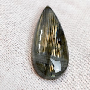 Labradorite 45 carats - cabochon pierre naturelle - Madagascar / FJ49