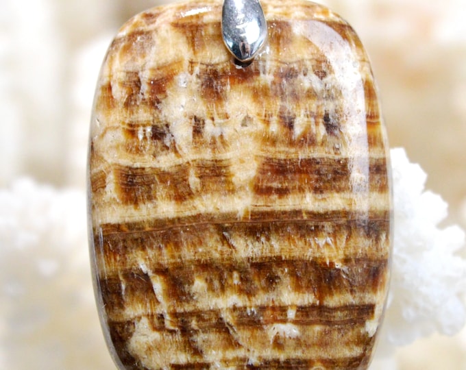 45 Carat Zoned Aragonite - Natural Stone Cabochon Pendant - Peru / AZ45