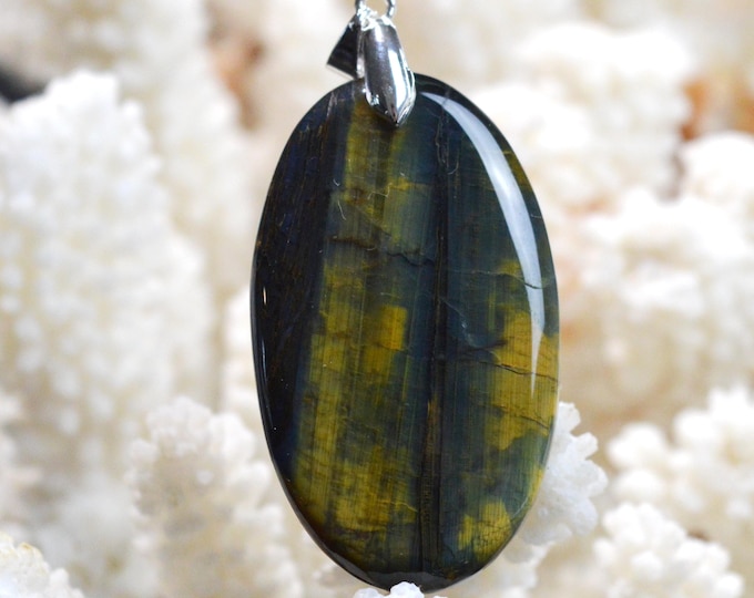 Pietersite var. Nellite - 73 carats - natural stone cabochon pendant - Namibia / FR80
